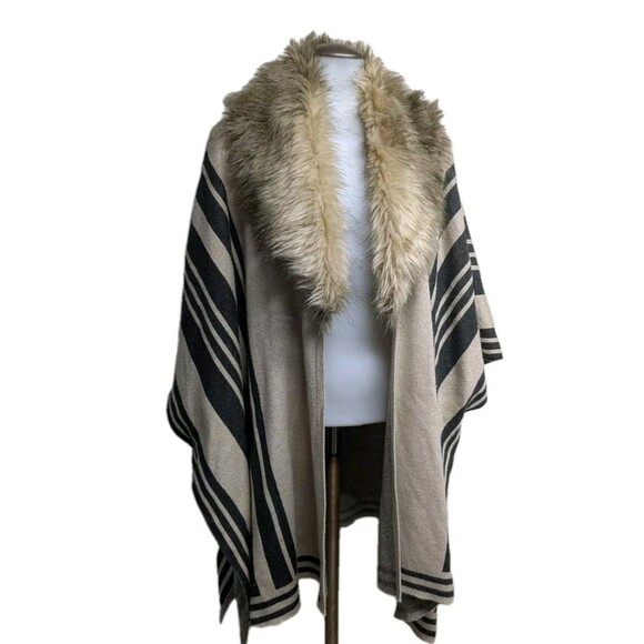 Merona Shawl Cape Removable Faux Fur Neck Poncho Outer Shell Layer Look S/M - Picture 1 of 10